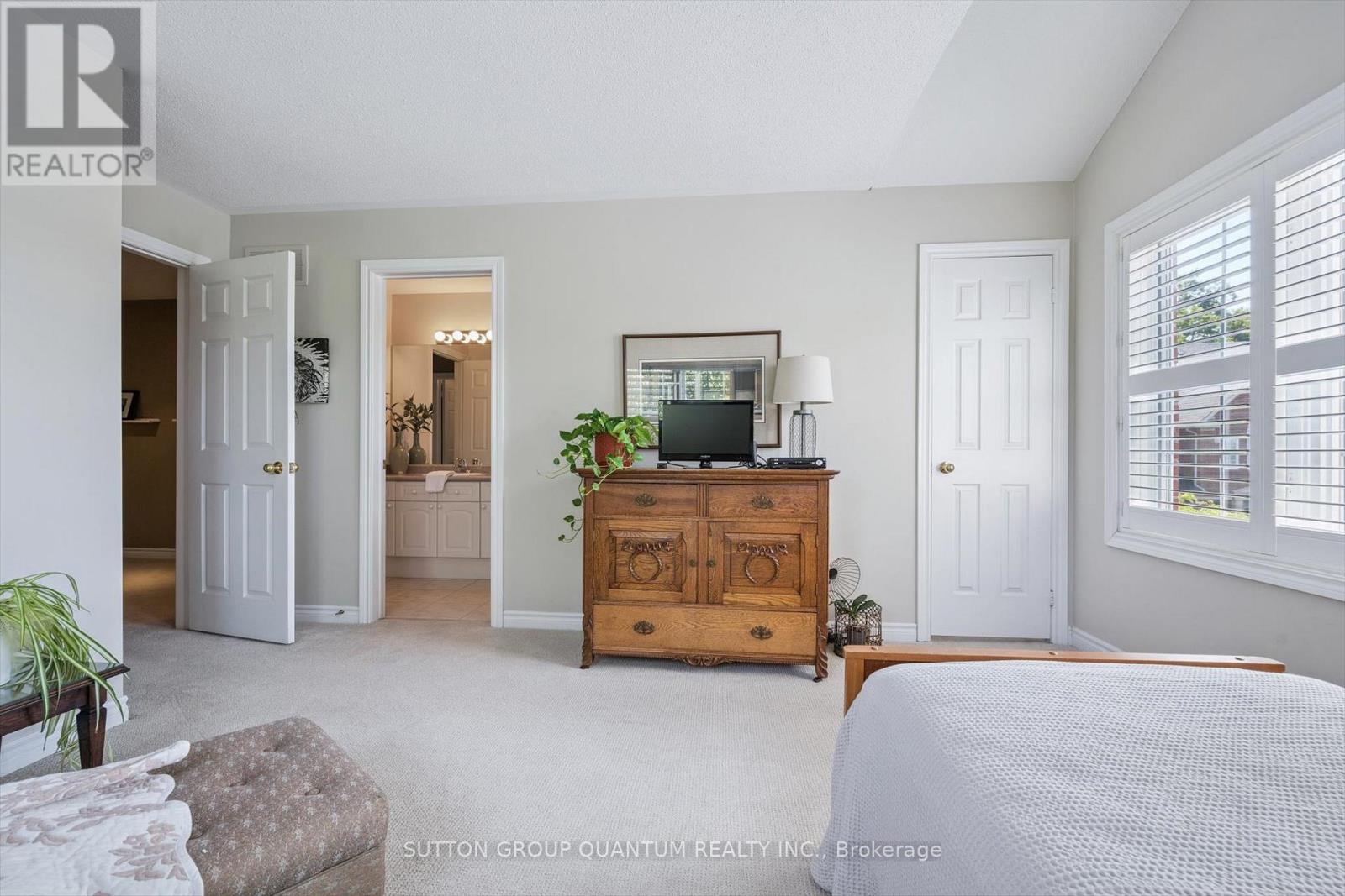 33 - 300 Ravineview Way, Oakville, Ontario  L6H 7J1 - Photo 23 - W12425626