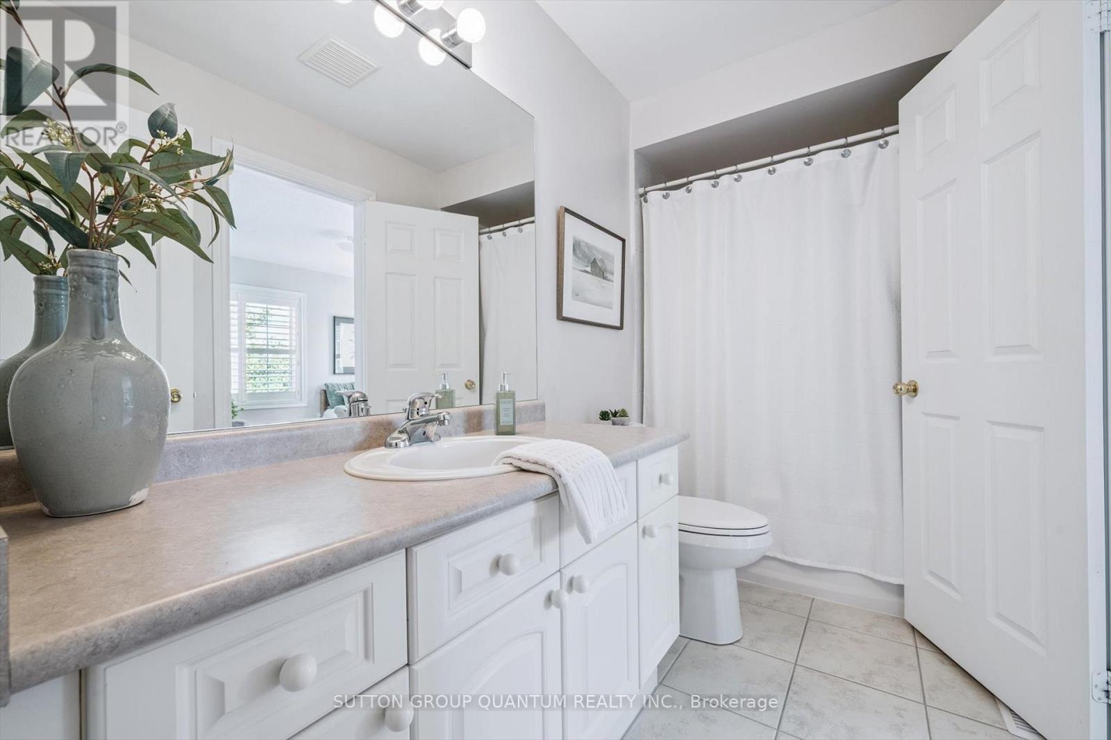 33 - 300 Ravineview Way, Oakville, Ontario  L6H 7J1 - Photo 24 - W12425626