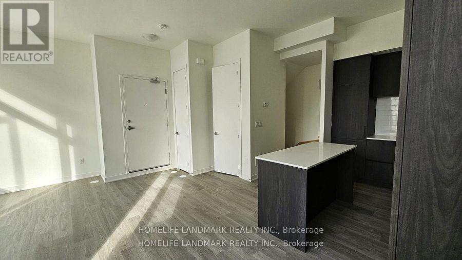 1218 - 8 David Eyer Road, Richmond Hill, Ontario  L4S 0N3 - Photo 3 - N12479730