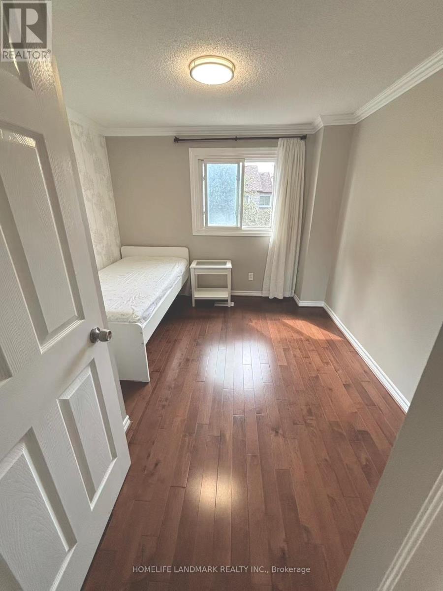 35 Moonlight Lane, Richmond Hill, Ontario  L4C 8K4 - Photo 7 - N12361773