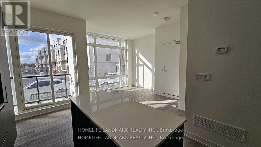 1218 - 8 David Eyer Road, Richmond Hill, Ontario  L4S 0N3 - Photo 4 - N12479730