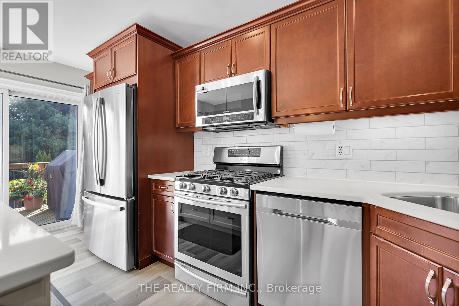 581 Clearwater Crescent, London North, Ontario  N5X 4J9 - Photo 12 - X12531592