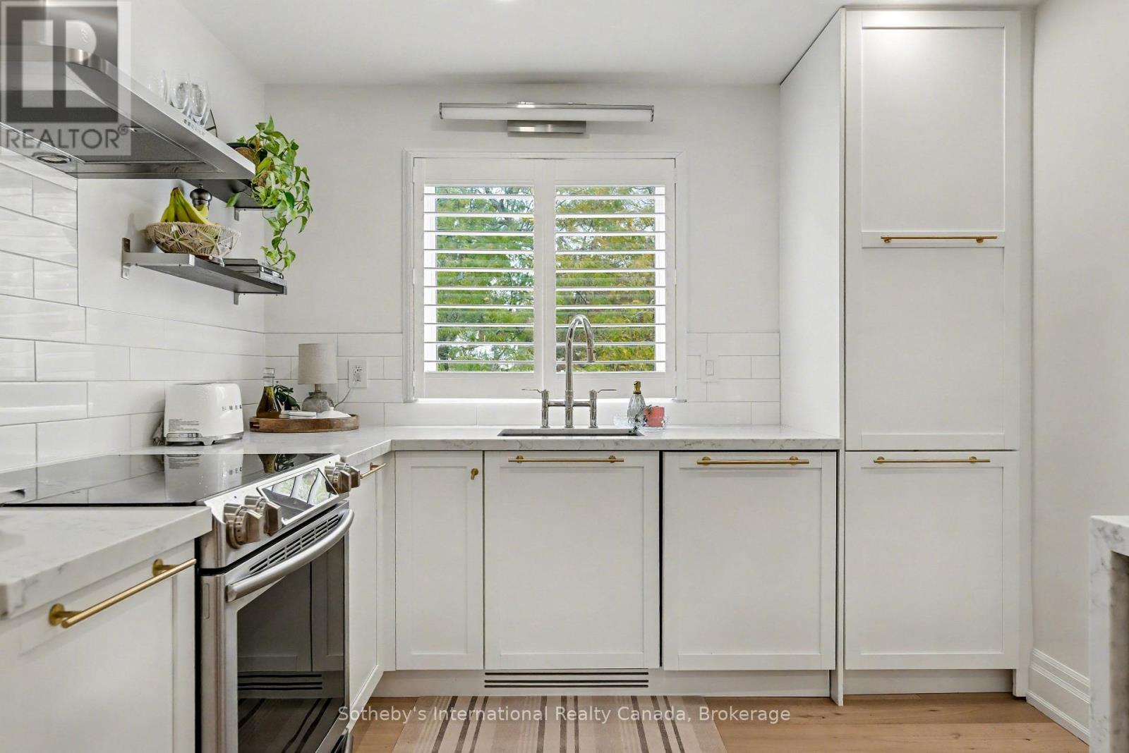 5 Brawton Drive, Caledon, Ontario  L7E 0C9 - Photo 9 - W12531606