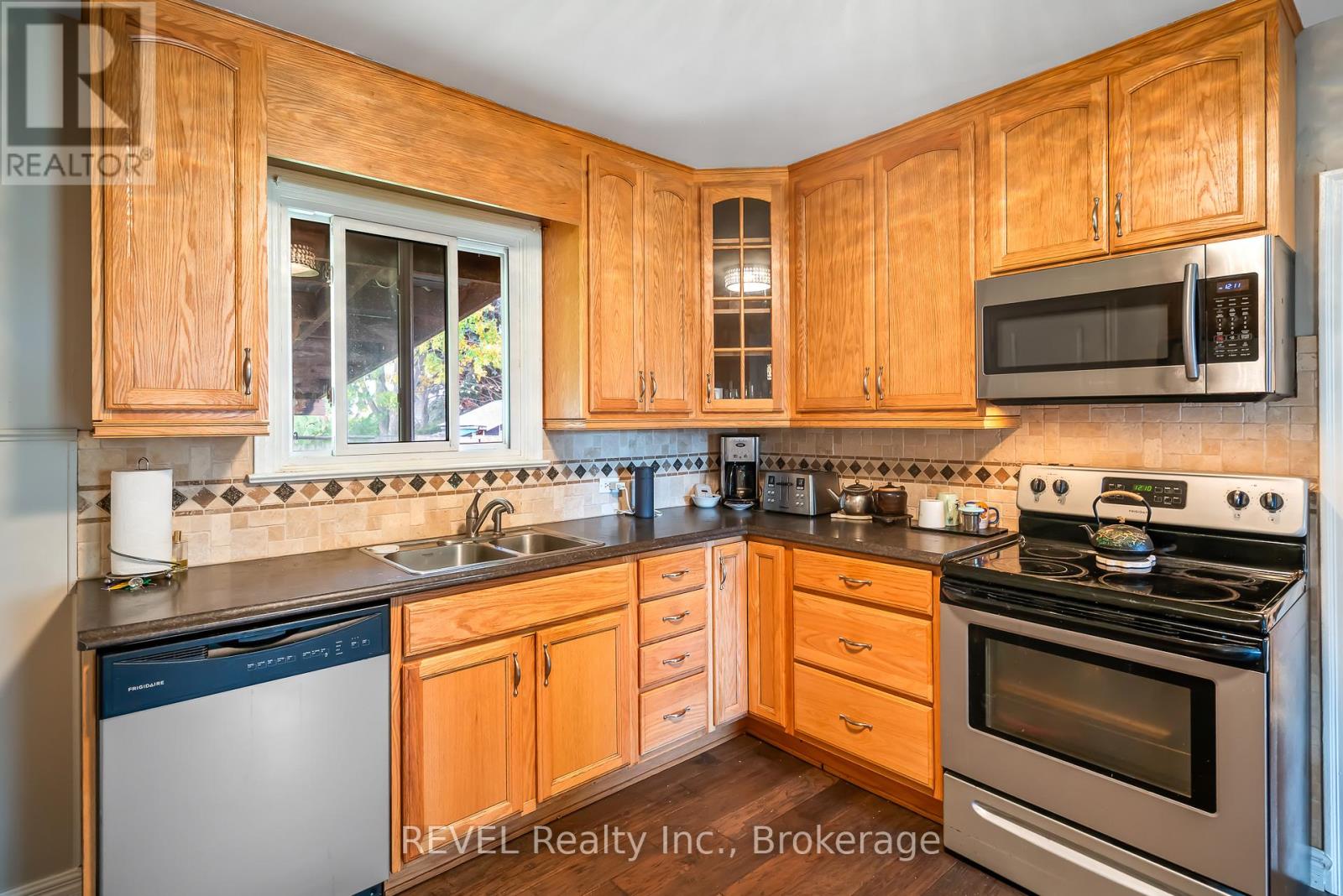 279 Vansickle Road, St. Catharines, Ontario  L2S 2T2 - Photo 23 - X12531582