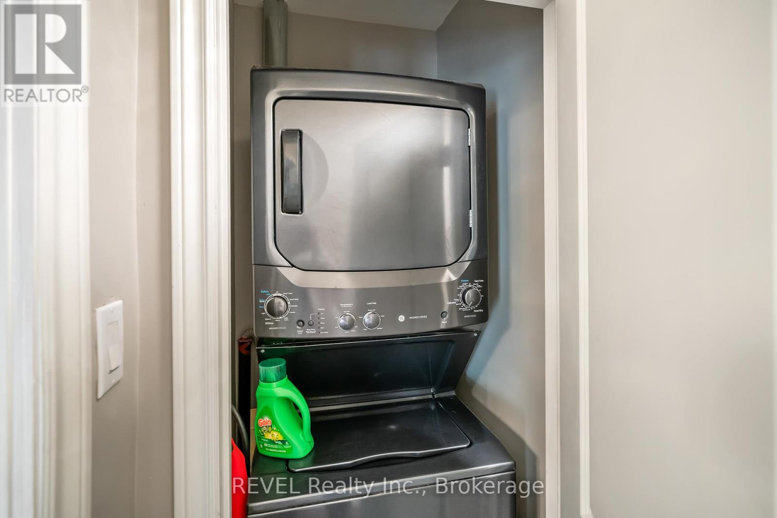 279 Vansickle Road, St. Catharines, Ontario  L2S 2T2 - Photo 27 - X12531582