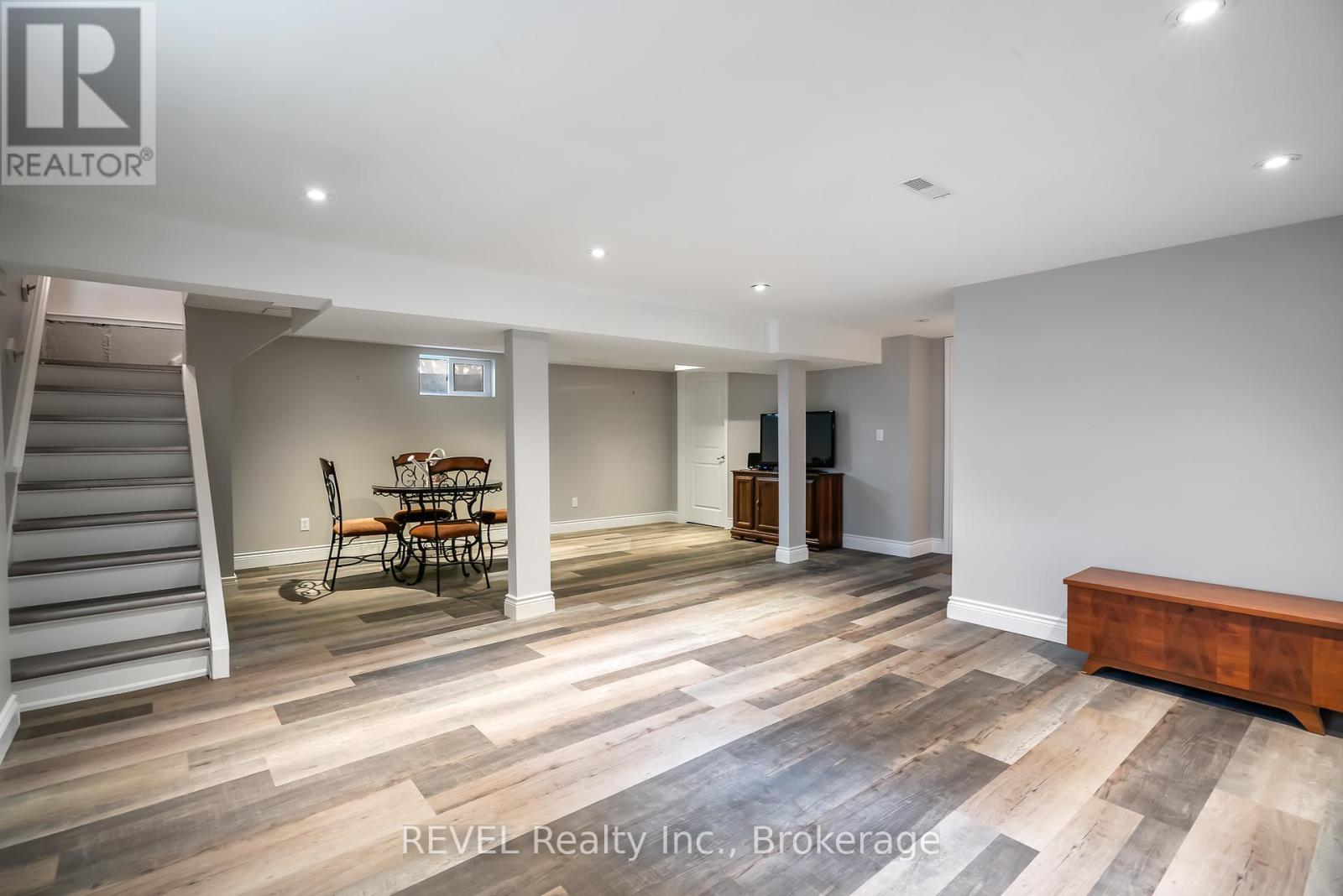 279 Vansickle Road, St. Catharines, Ontario  L2S 2T2 - Photo 32 - X12531582