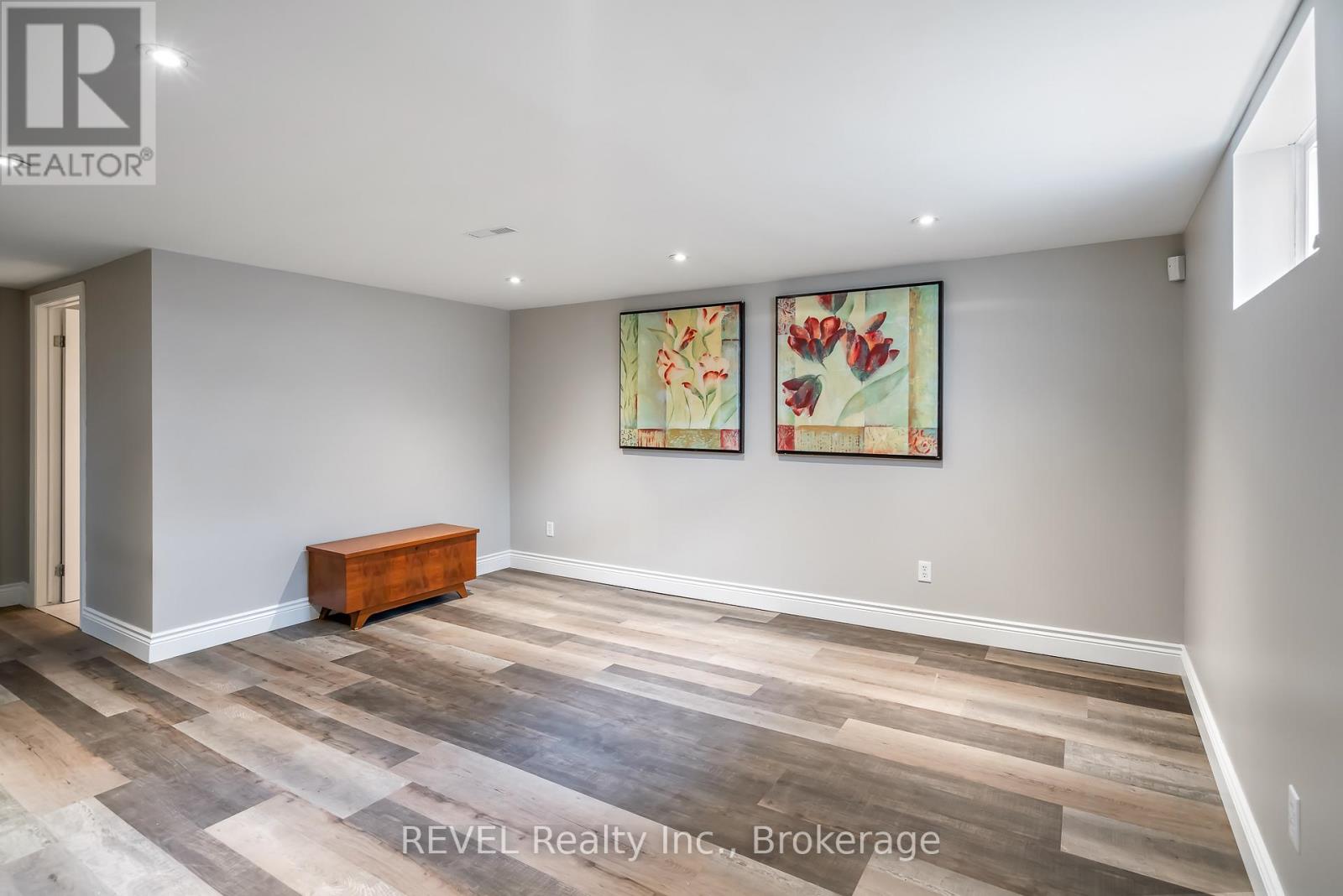 279 Vansickle Road, St. Catharines, Ontario  L2S 2T2 - Photo 33 - X12531582