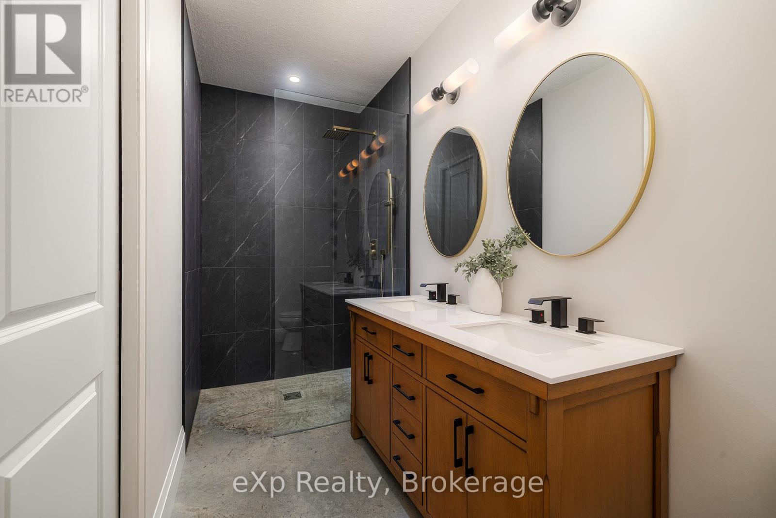 41 Gilmer Crescent, North Perth, Ontario  N4W 0H3 - Photo 35 - X12531600