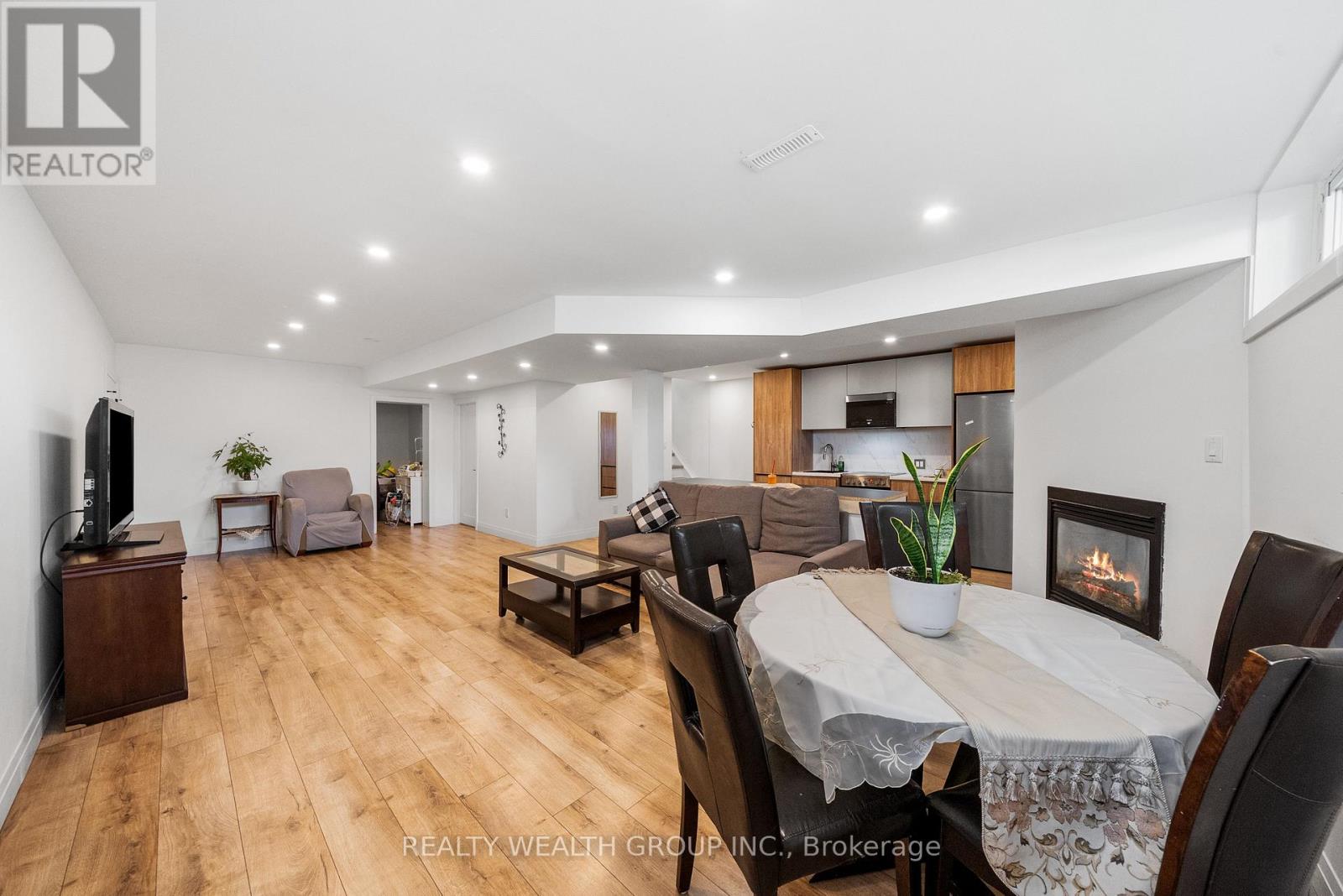 39 Treadgold Crescent, Toronto, Ontario  M3A 1X1 - Photo 27 - C12531554