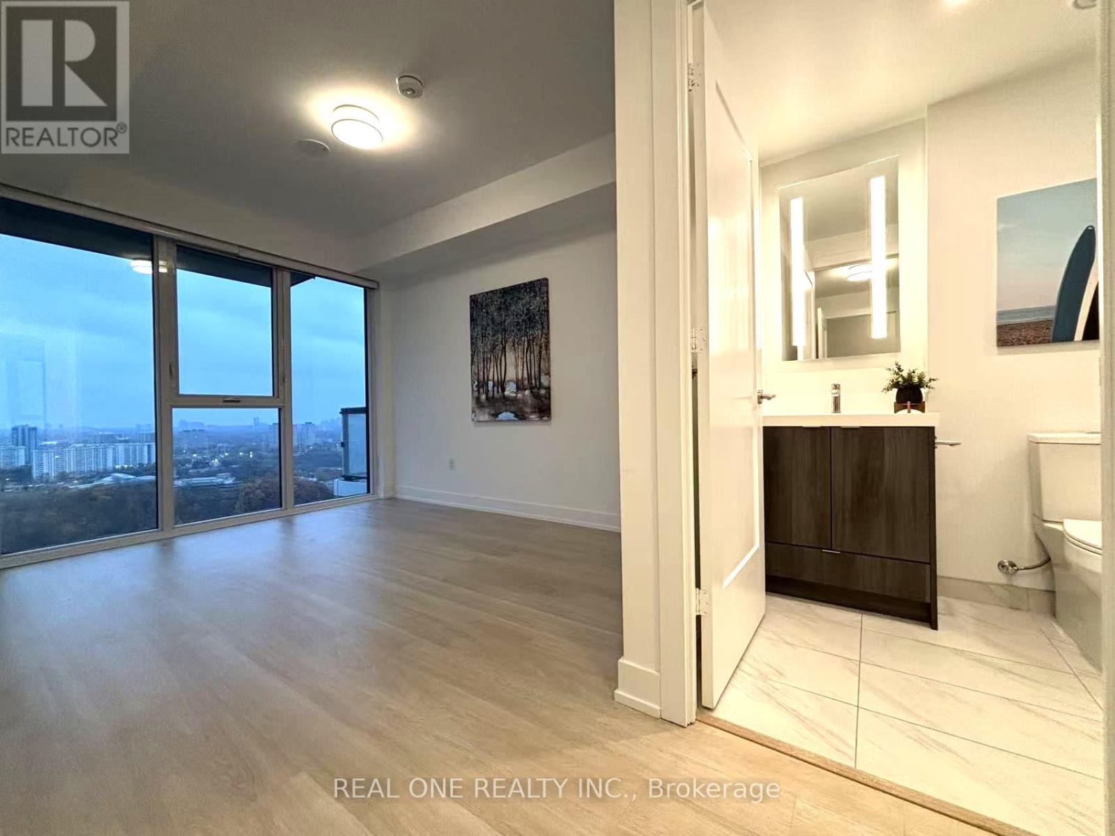 2704 - 30 Inn On The Park Drive, Toronto, Ontario  M3C 0P7 - Photo 13 - C12531558