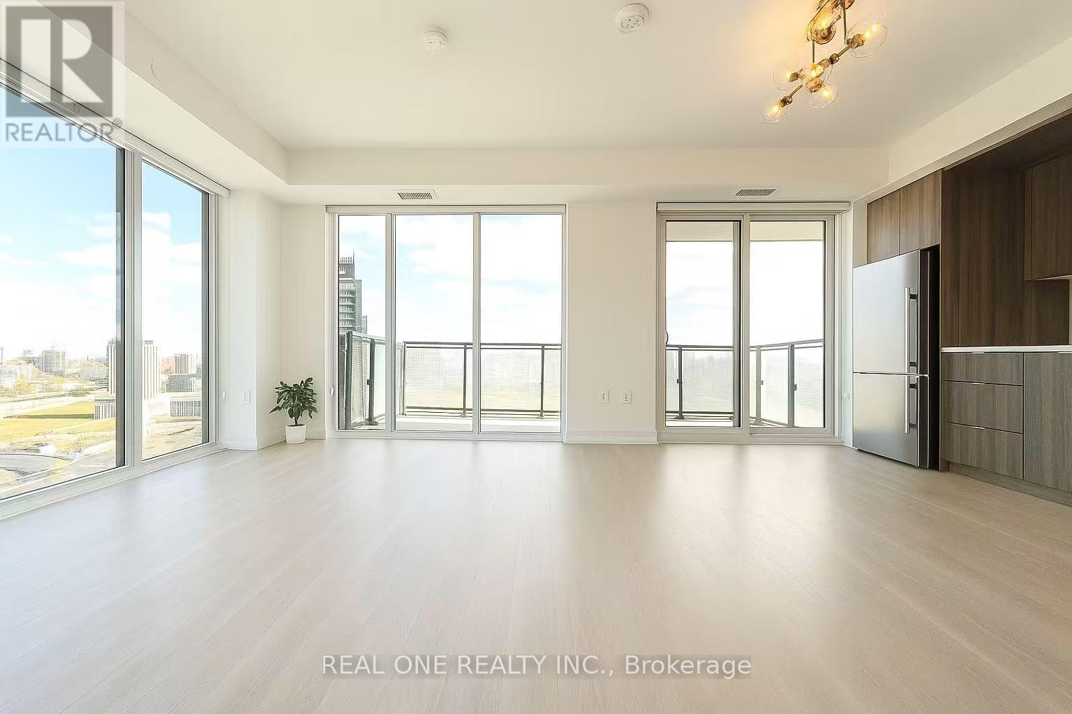 2704 - 30 Inn On The Park Drive, Toronto, Ontario  M3C 0P7 - Photo 21 - C12531558