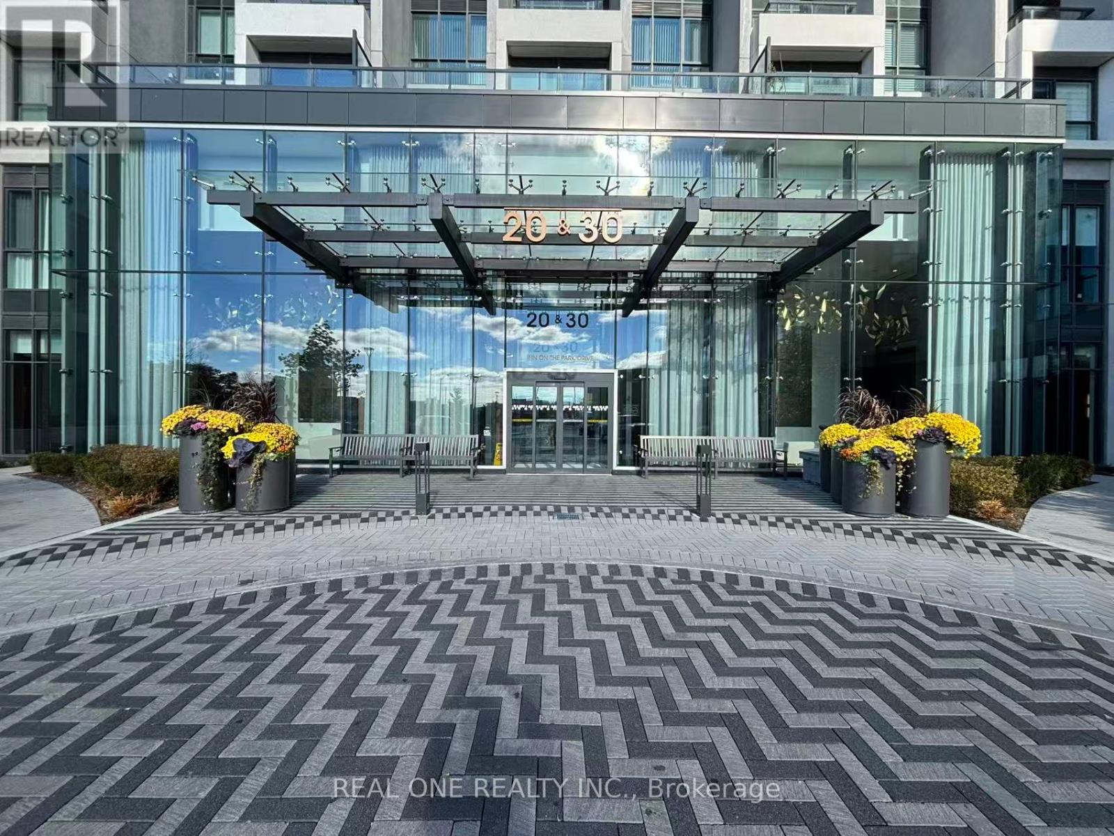 2704 - 30 Inn On The Park Drive, Toronto, Ontario  M3C 0P7 - Photo 3 - C12531558