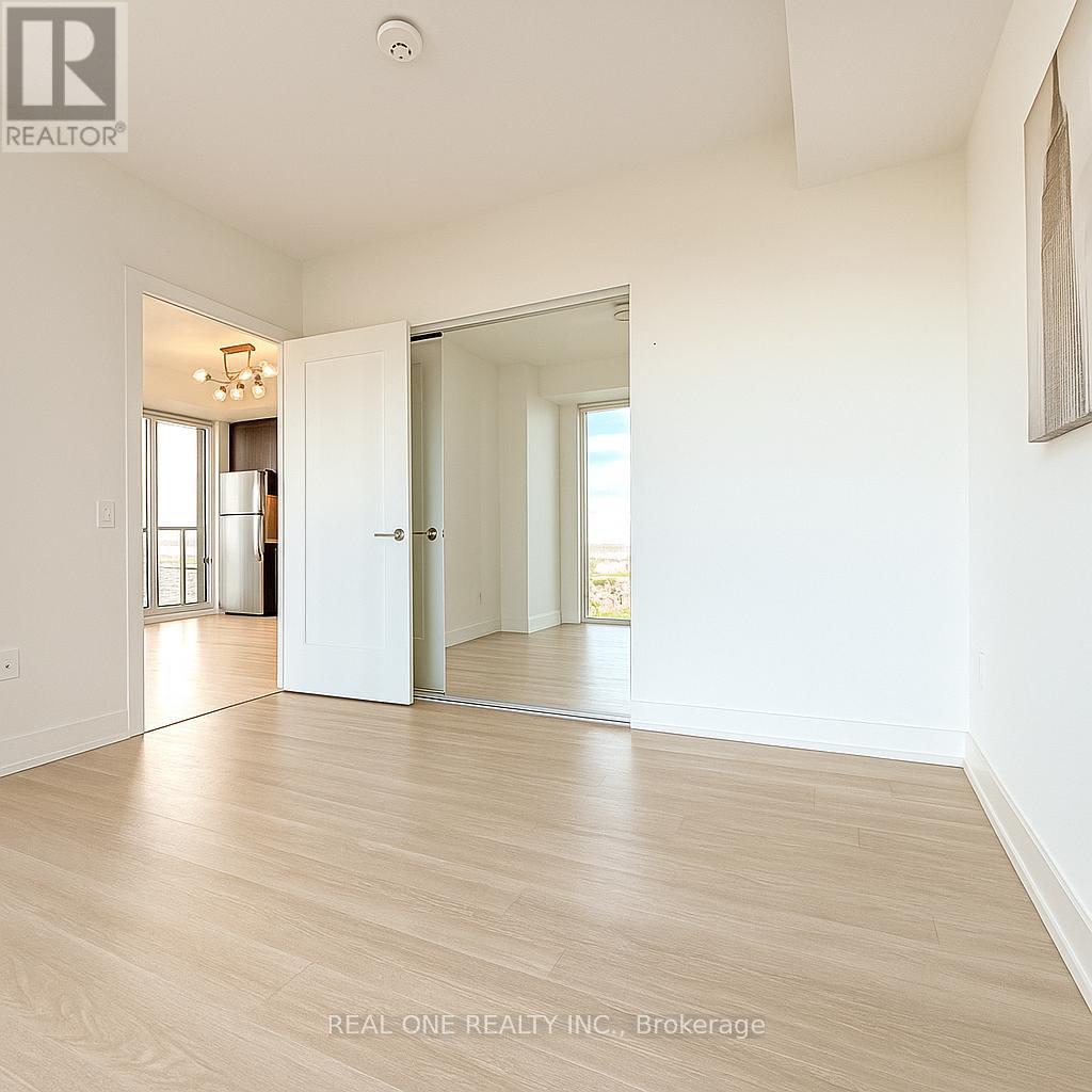 2704 - 30 Inn On The Park Drive, Toronto, Ontario  M3C 0P7 - Photo 30 - C12531558