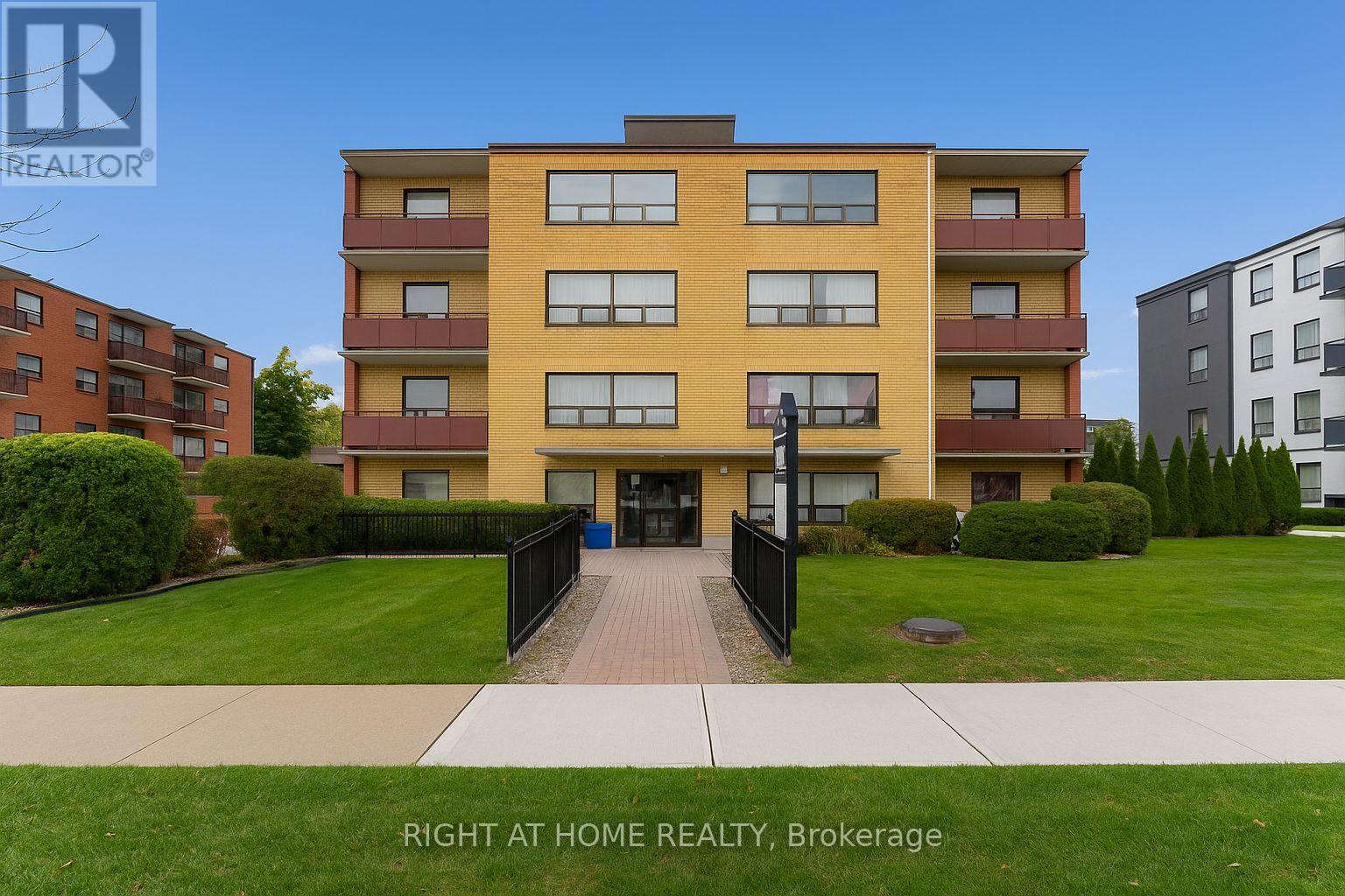 407 - 292 FINCH AVENUE, Toronto, Ontario