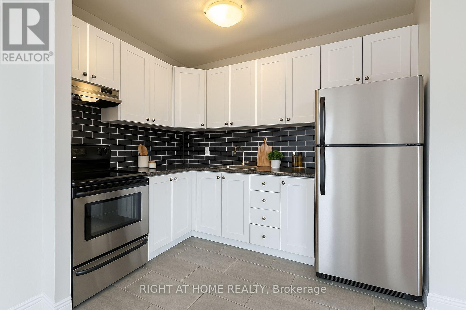 407 - 292 Finch Avenue, Toronto, Ontario  M2R 1N1 - Photo 2 - C12531568