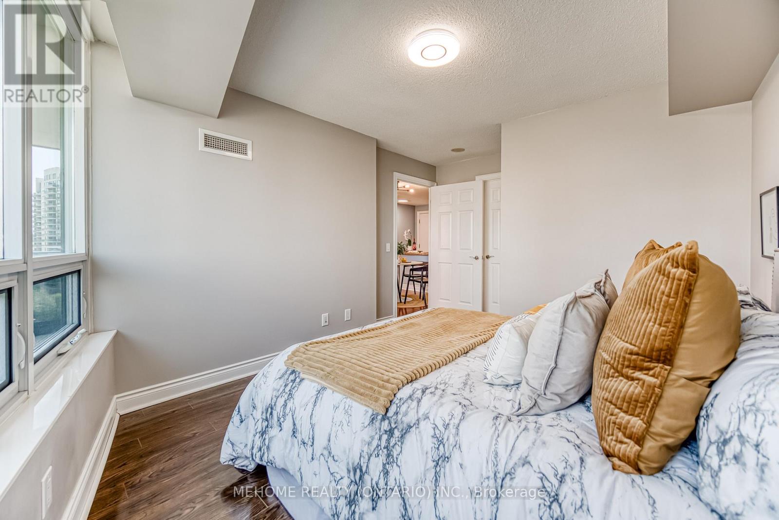 1025 - 25 Greenview Avenue, Toronto, Ontario  M2M 0A5 - Photo 10 - C12531574