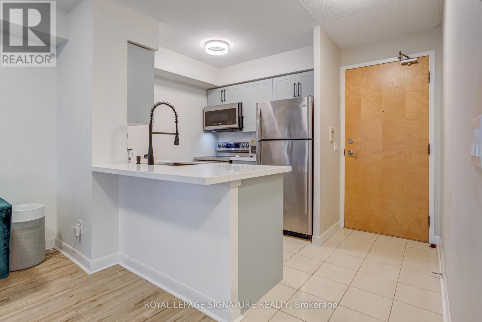 1011 - 4978 Yonge Street, Toronto, Ontario  M2N 7G8 - Photo 3 - C12531580