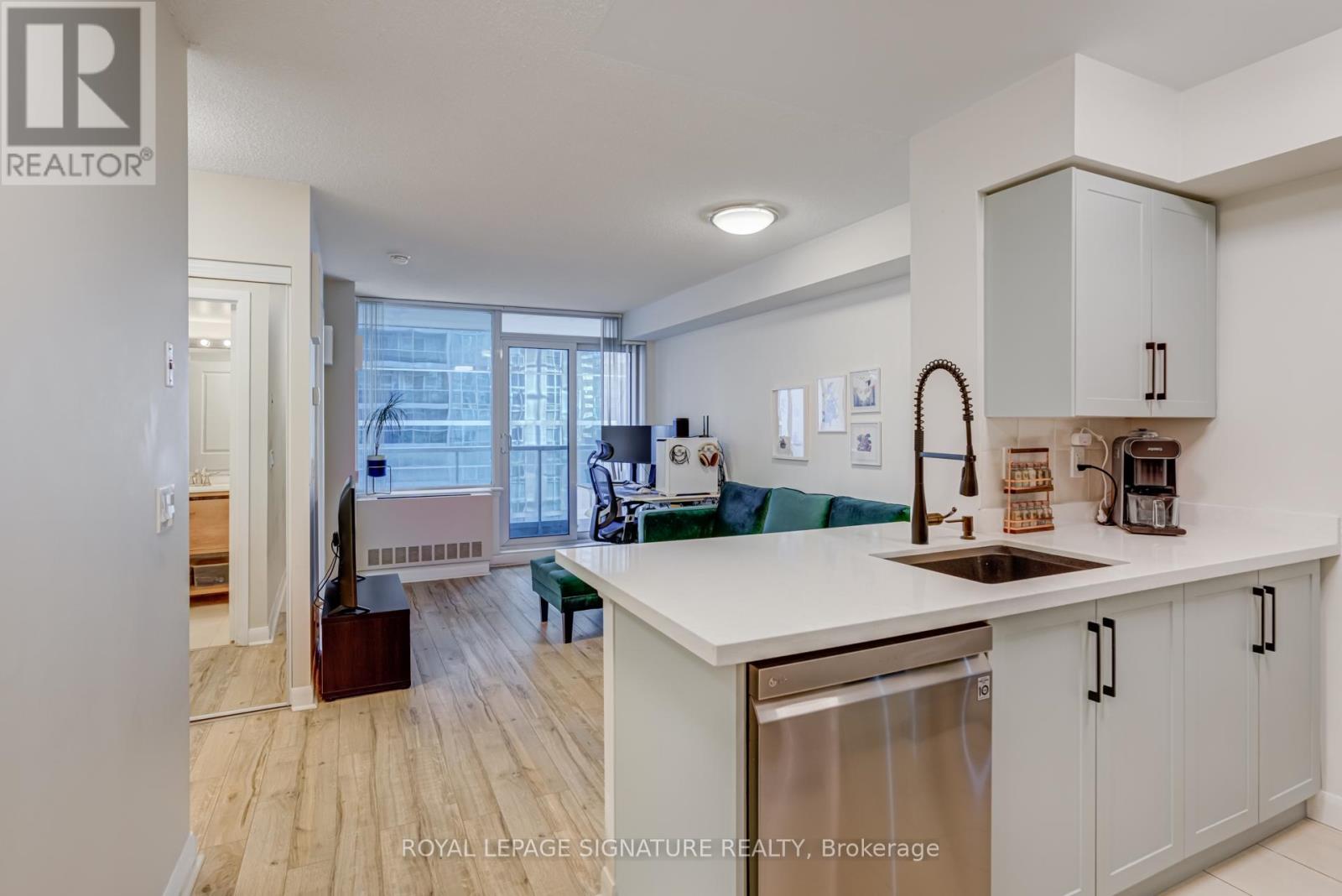 1011 - 4978 Yonge Street, Toronto, Ontario  M2N 7G8 - Photo 5 - C12531580