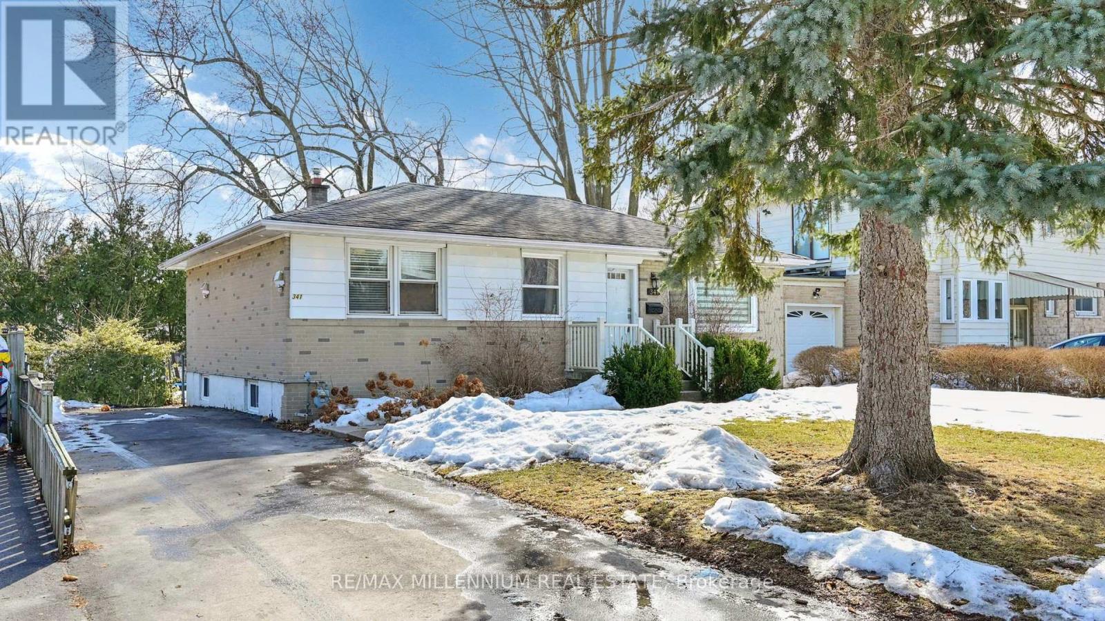 341 Moore Park Avenue, Toronto, Ontario  M2R 2R5 - Photo 2 - C12531594