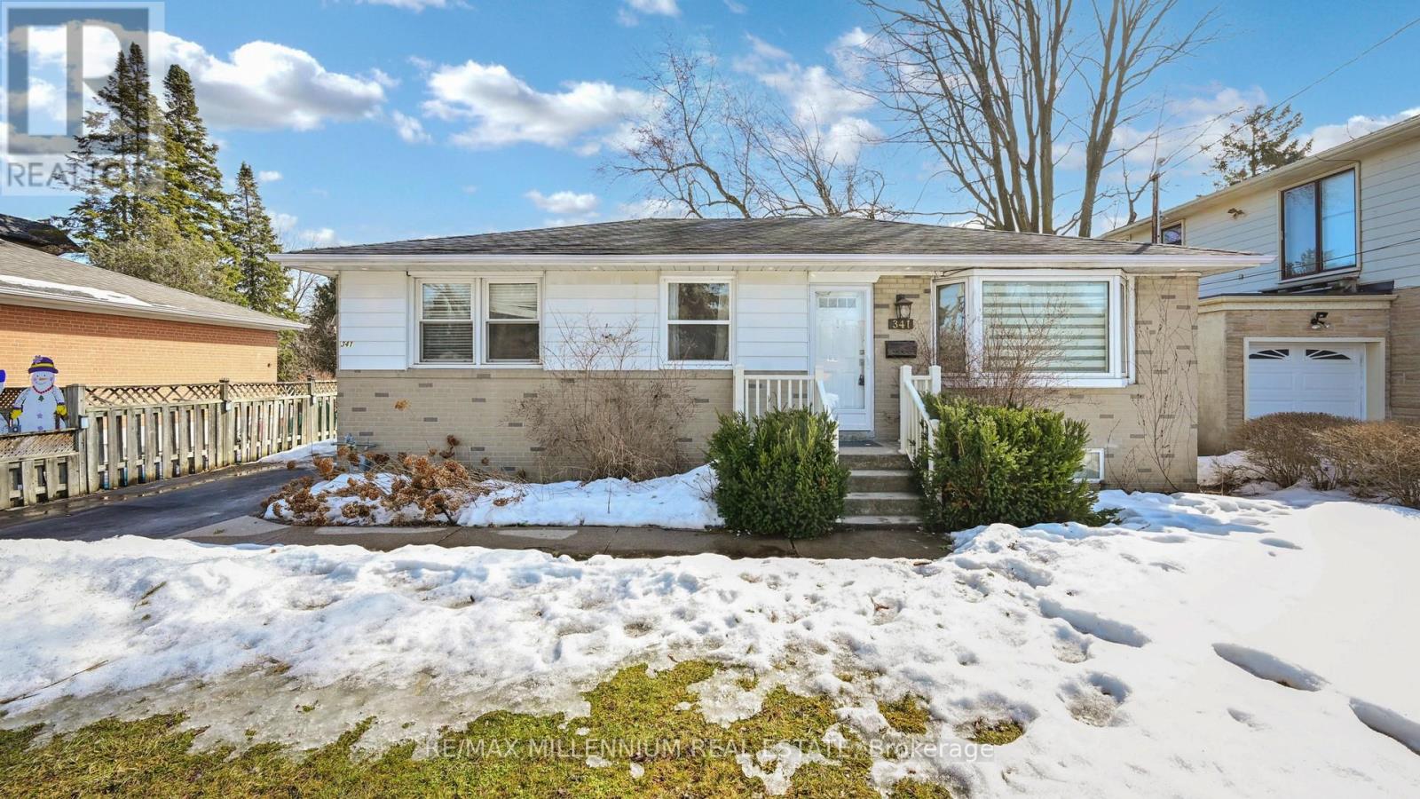 341 Moore Park Avenue, Toronto, Ontario  M2R 2R5 - Photo 4 - C12531594