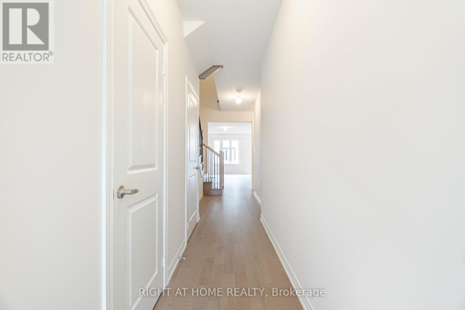 77 Singhampton Road, Vaughan, Ontario  L4H 3N5 - Photo 5 - N12531548