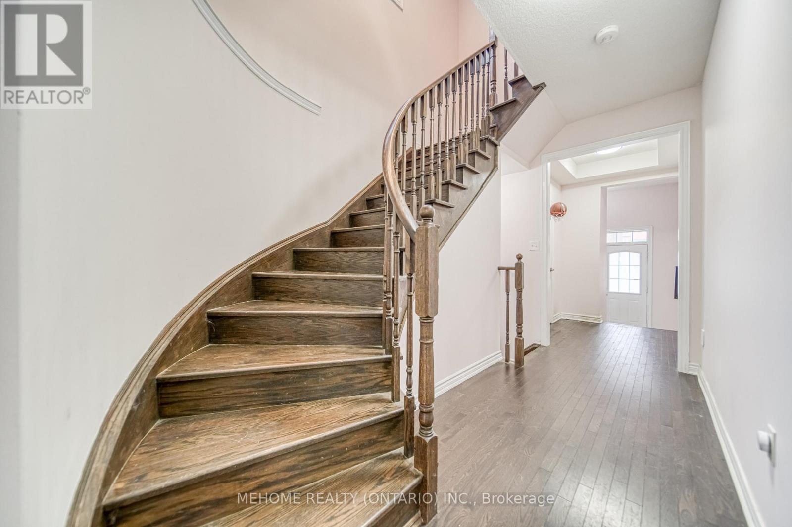 13 Titan Trail, Markham, Ontario  L3S 0E2 - Photo 5 - N12531572