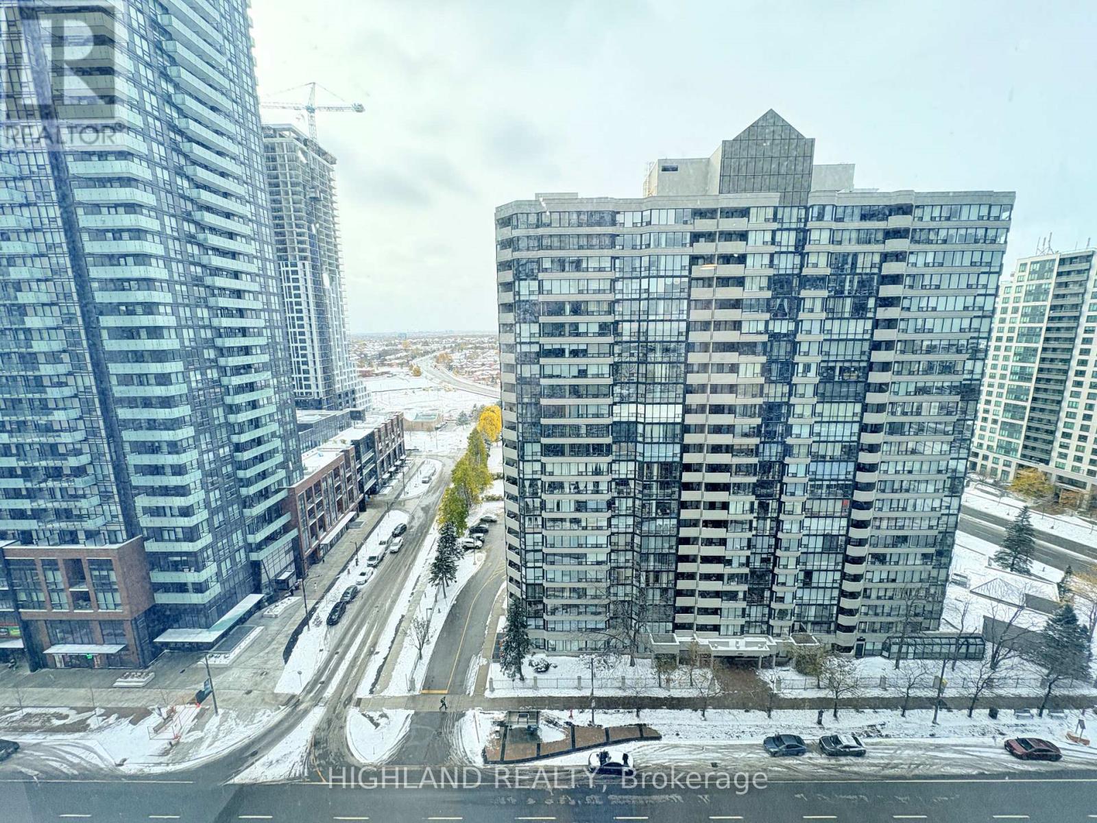 1409 - 395 Square One Drive, Mississauga, Ontario  L5B 0P6 - Photo 10 - W12531556