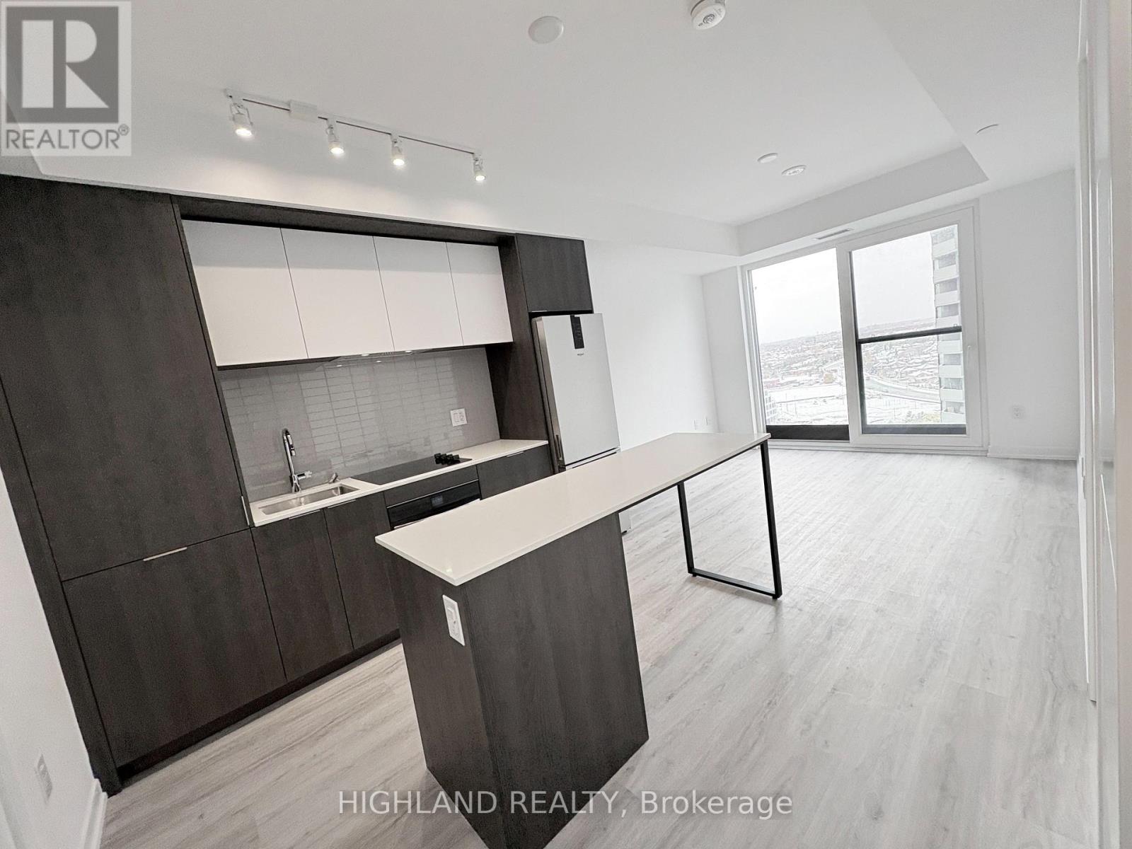 1409 - 395 Square One Drive, Mississauga, Ontario  L5B 0P6 - Photo 2 - W12531556