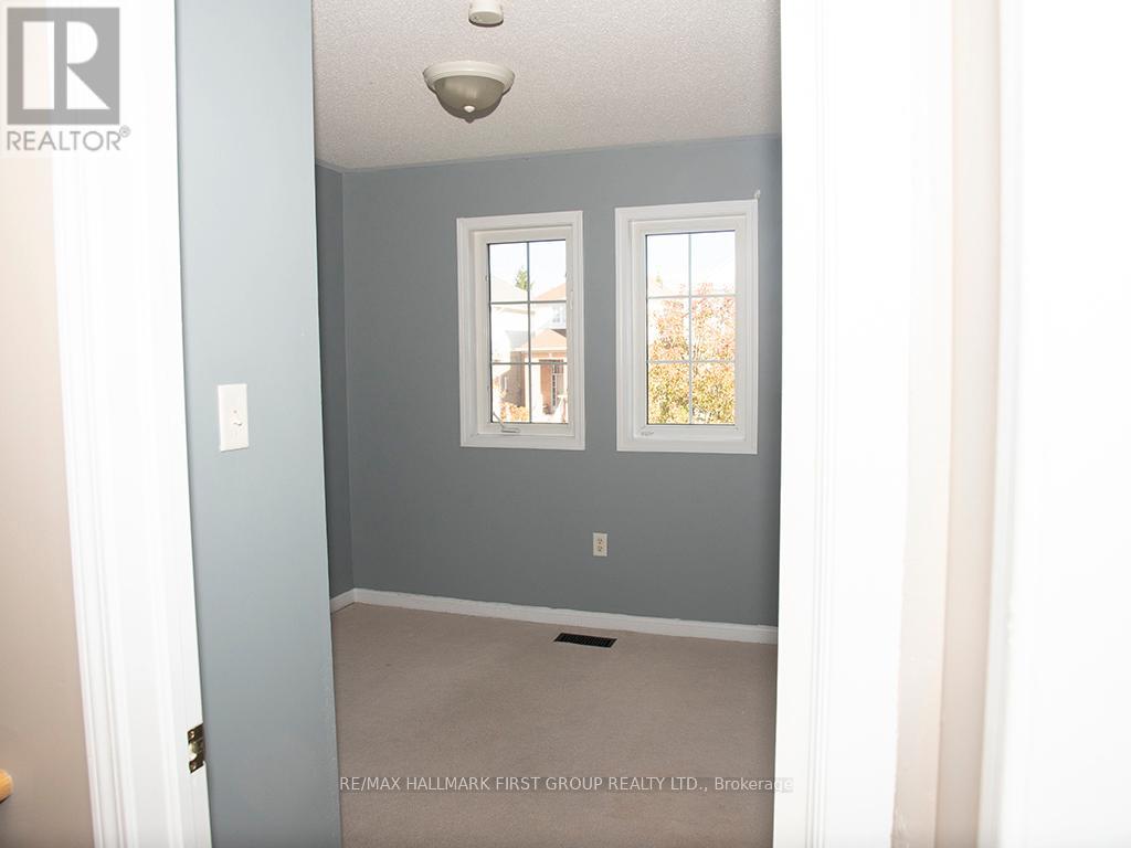 1054 Southport Drive, Oshawa, Ontario L1H 8A3 - Photo 9 - E12531636