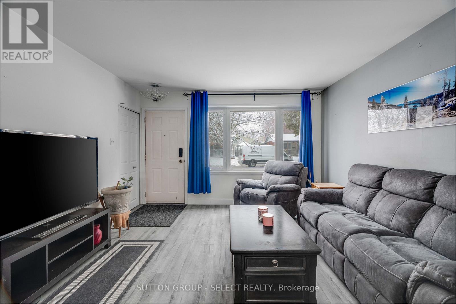 58 Villeneuve Crescent, London East, Ontario  N5V 1M8 - Photo 3 - X12531660