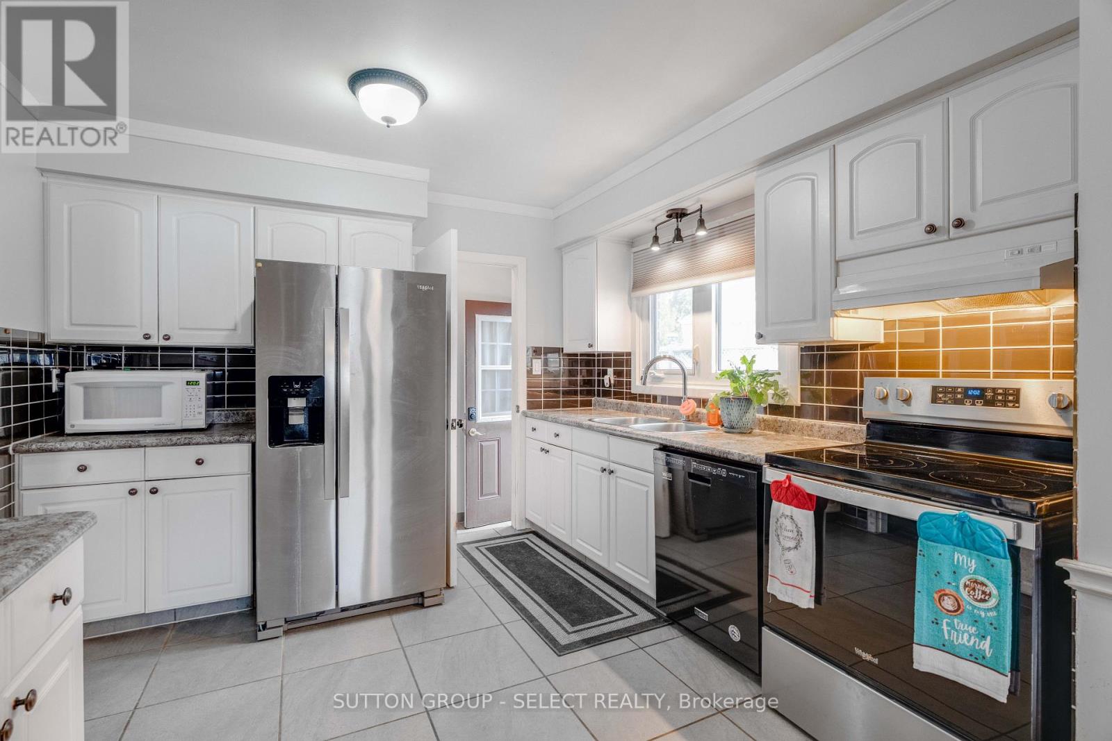 58 Villeneuve Crescent, London East, Ontario  N5V 1M8 - Photo 9 - X12531660