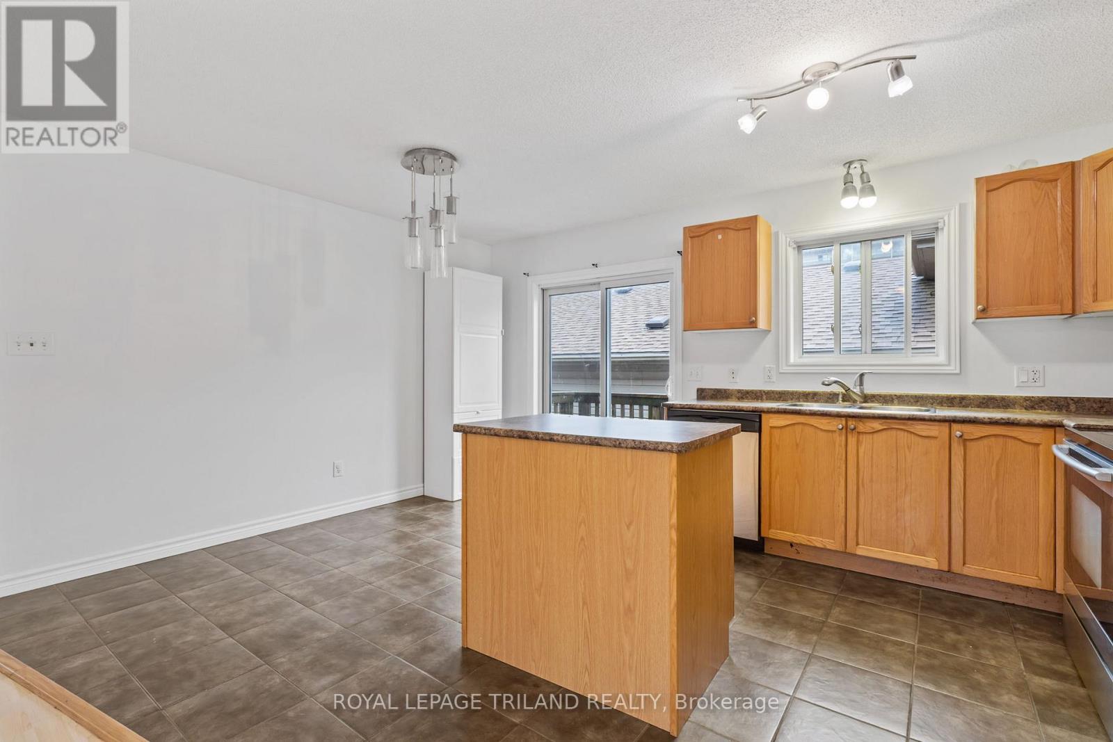 1024 Blythwood Road, London North, Ontario  N6H 5W2 - Photo 10 - X12531668