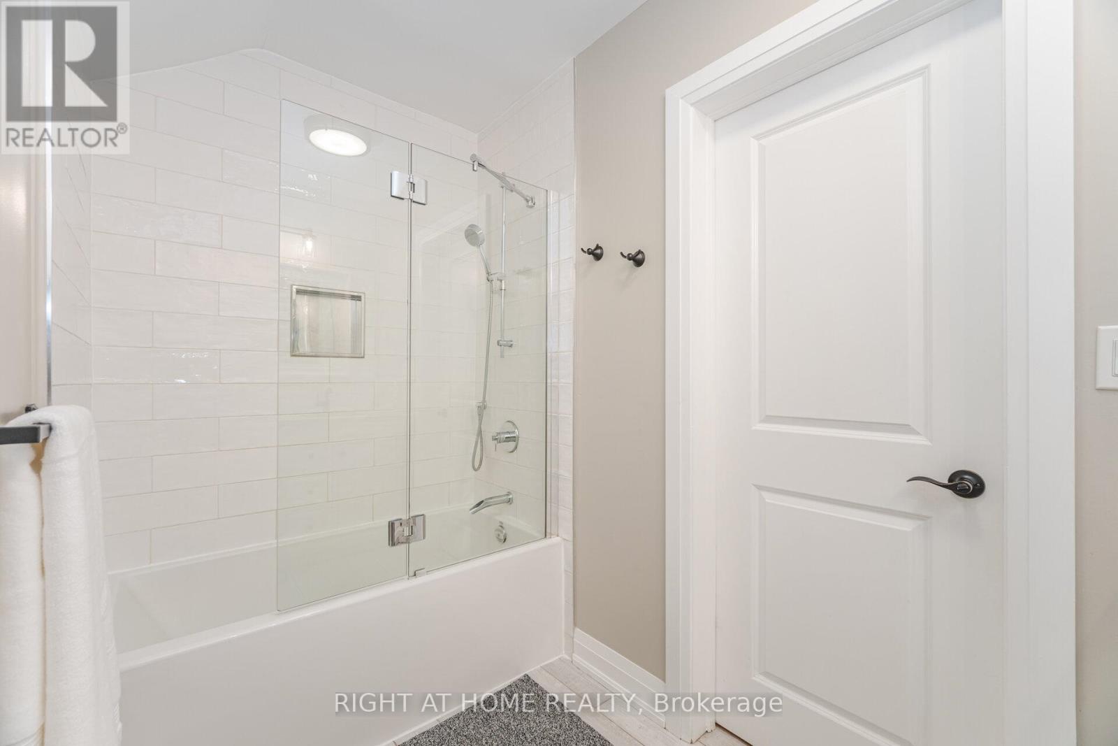 28 Forty First Street, Toronto, Ontario  M8W 3N6 - Photo 29 - W12531602