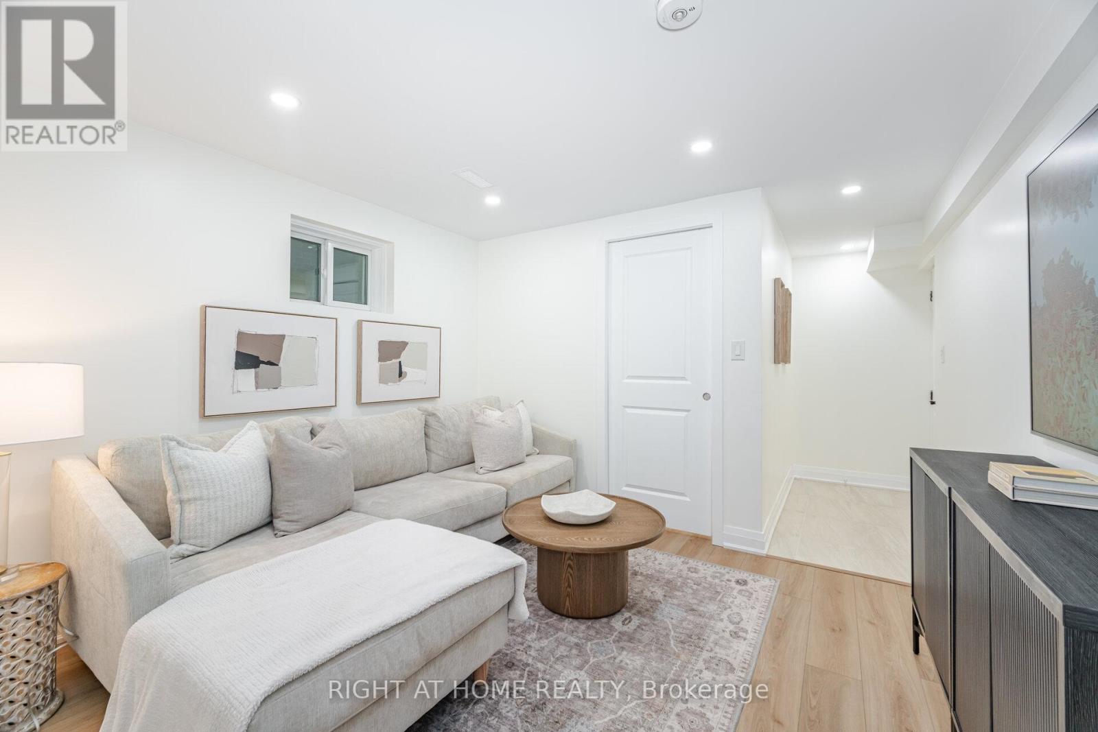 28 Forty First Street, Toronto, Ontario  M8W 3N6 - Photo 32 - W12531602