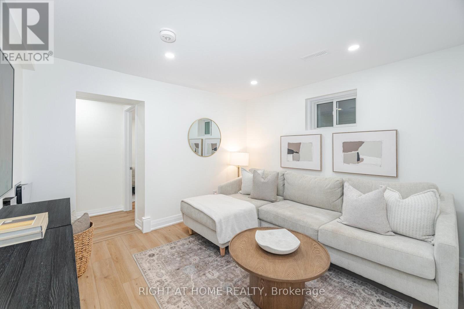 28 Forty First Street, Toronto, Ontario  M8W 3N6 - Photo 34 - W12531602