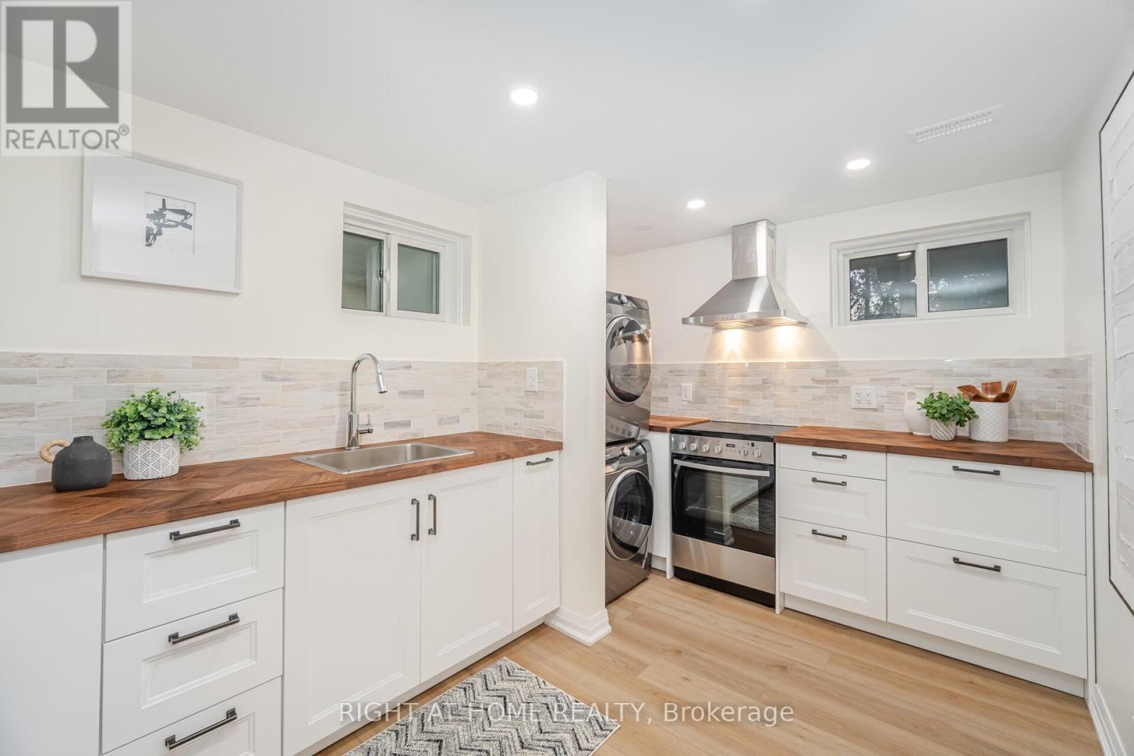 28 Forty First Street, Toronto, Ontario  M8W 3N6 - Photo 40 - W12531602