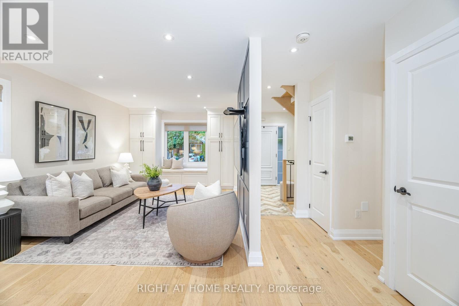 28 Forty First Street, Toronto, Ontario  M8W 3N6 - Photo 6 - W12531602