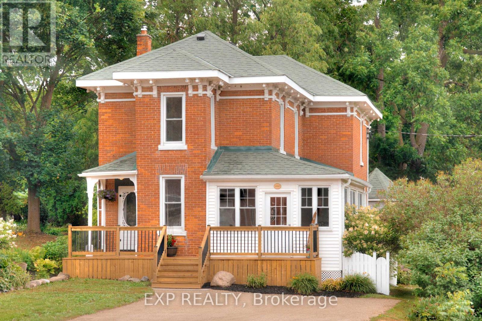 2027 VICTORIA STREET, Howick, Ontario