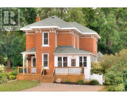 2027 VICTORIA STREET, Howick, Ontario