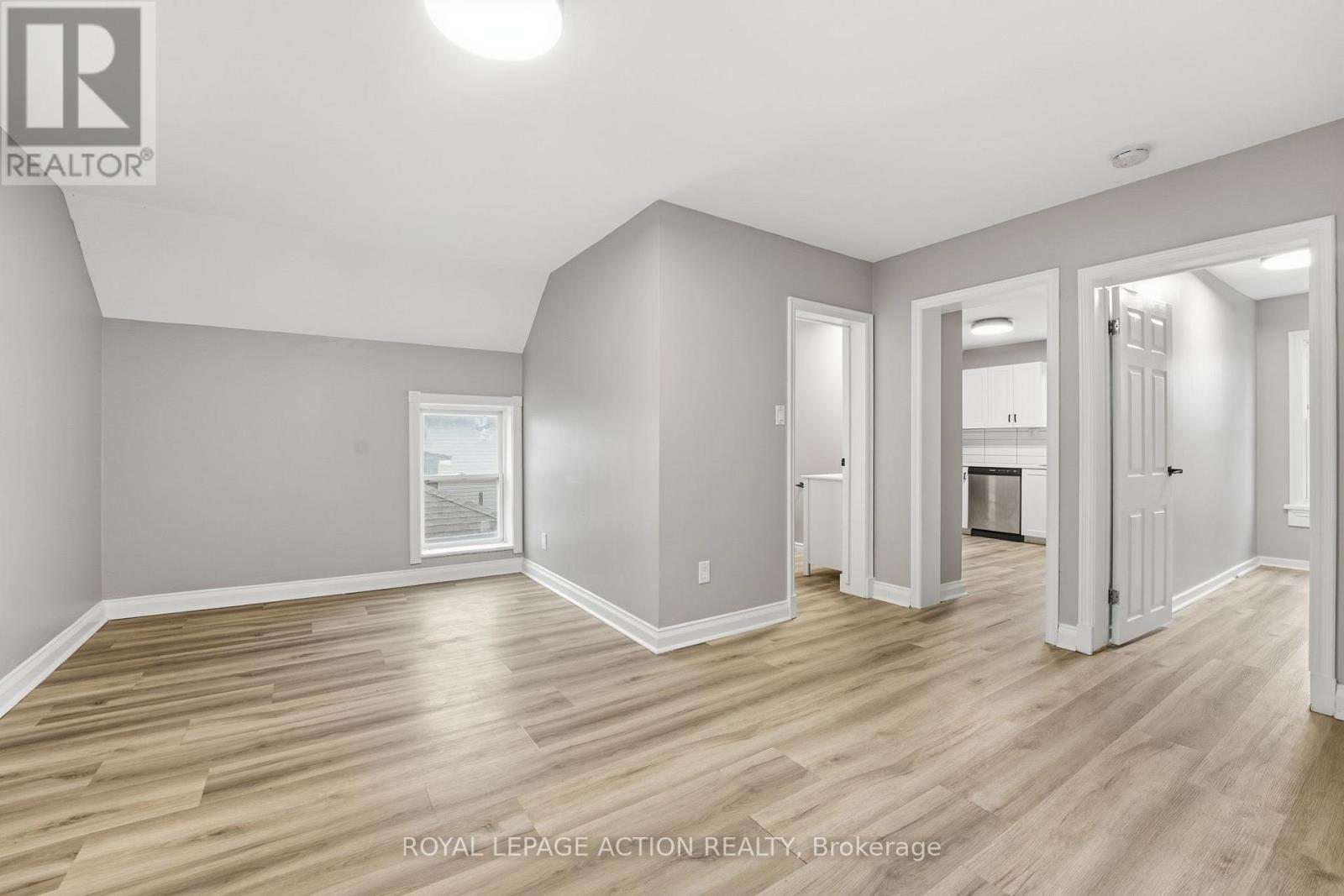 43 Richardson Street, Brantford, Ontario  N3T 1H7 - Photo 9 - X12531608