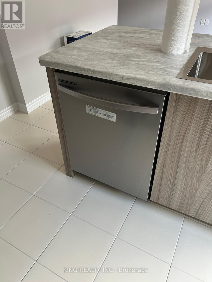 35 - 5672 Dorchester Road, Niagara Falls, Ontario  L2G 5S3 - Photo 17 - X12531610