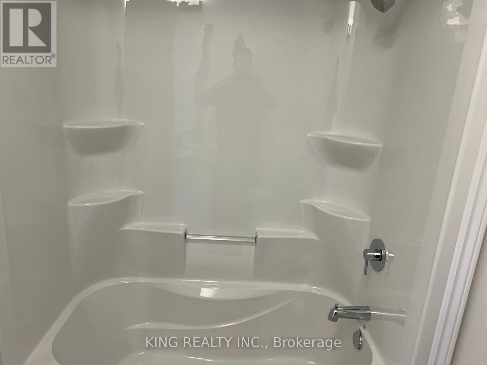 35 - 5672 Dorchester Road, Niagara Falls, Ontario  L2G 5S3 - Photo 35 - X12531610