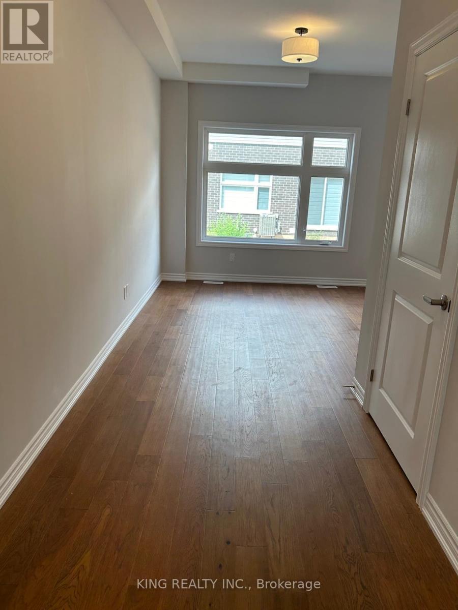 35 - 5672 Dorchester Road, Niagara Falls, Ontario  L2G 5S3 - Photo 4 - X12531610