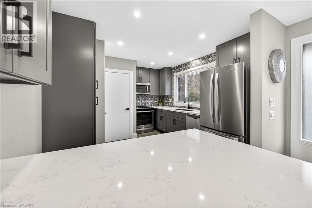 2298 Fassel Avenue, Burlington, Ontario  L7R 3P3 - Photo 10 - 40785804