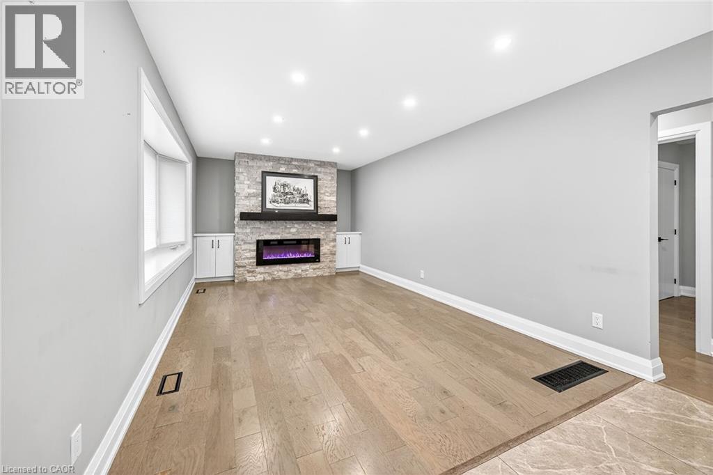 2298 Fassel Avenue, Burlington, Ontario  L7R 3P3 - Photo 3 - 40785804