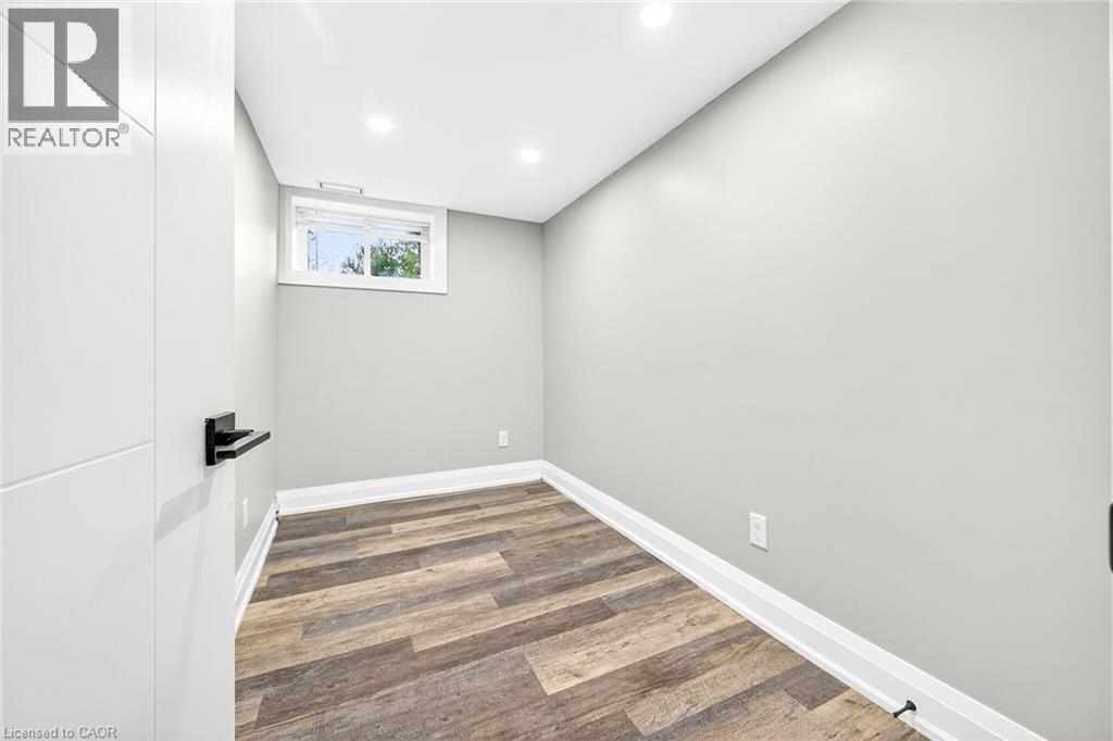 2298 Fassel Avenue, Burlington, Ontario  L7R 3P3 - Photo 39 - 40785804