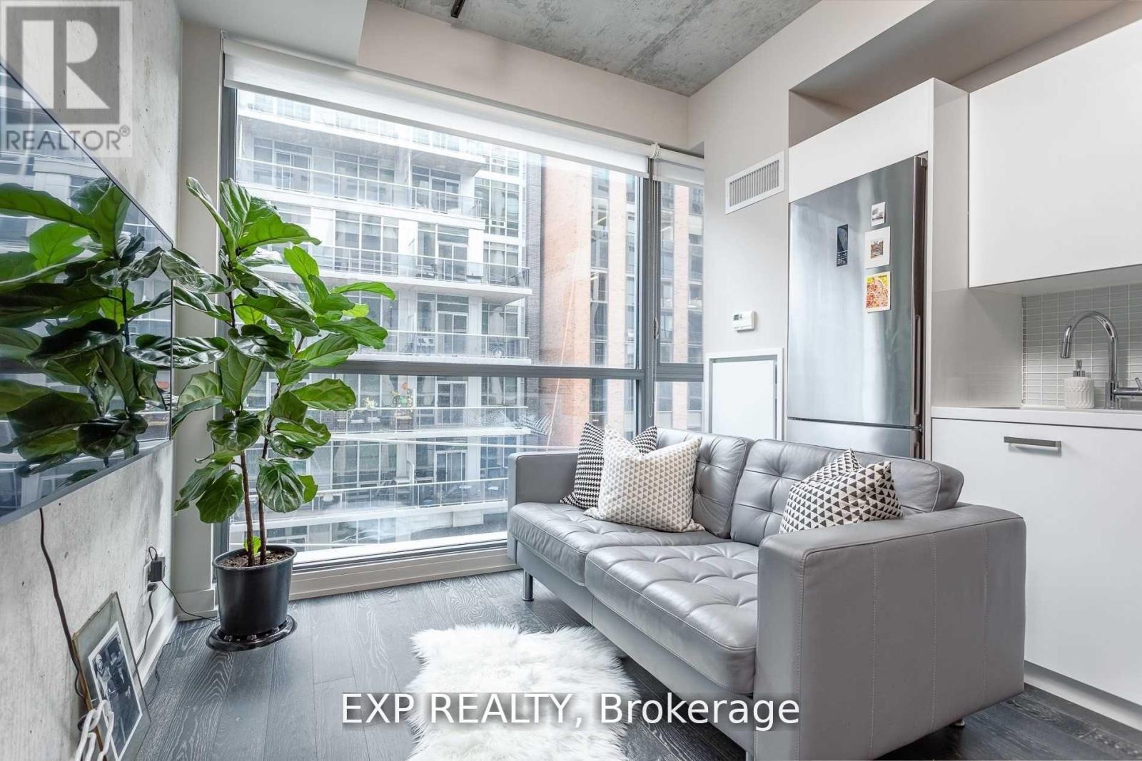 416 - 39 Brant Street, Toronto, Ontario  M5V 0M8 - Photo 3 - C12531666