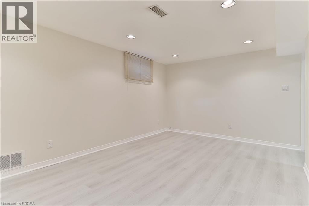 32 Christina Crescent, Scarborough, Ontario  M1R 4H6 - Photo 17 - 40787082