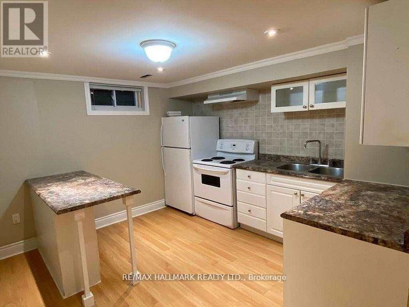 Bsmnt - 24 Hillview Drive, Newmarket, Ontario  L3Y 4H9 - Photo 2 - N12531648