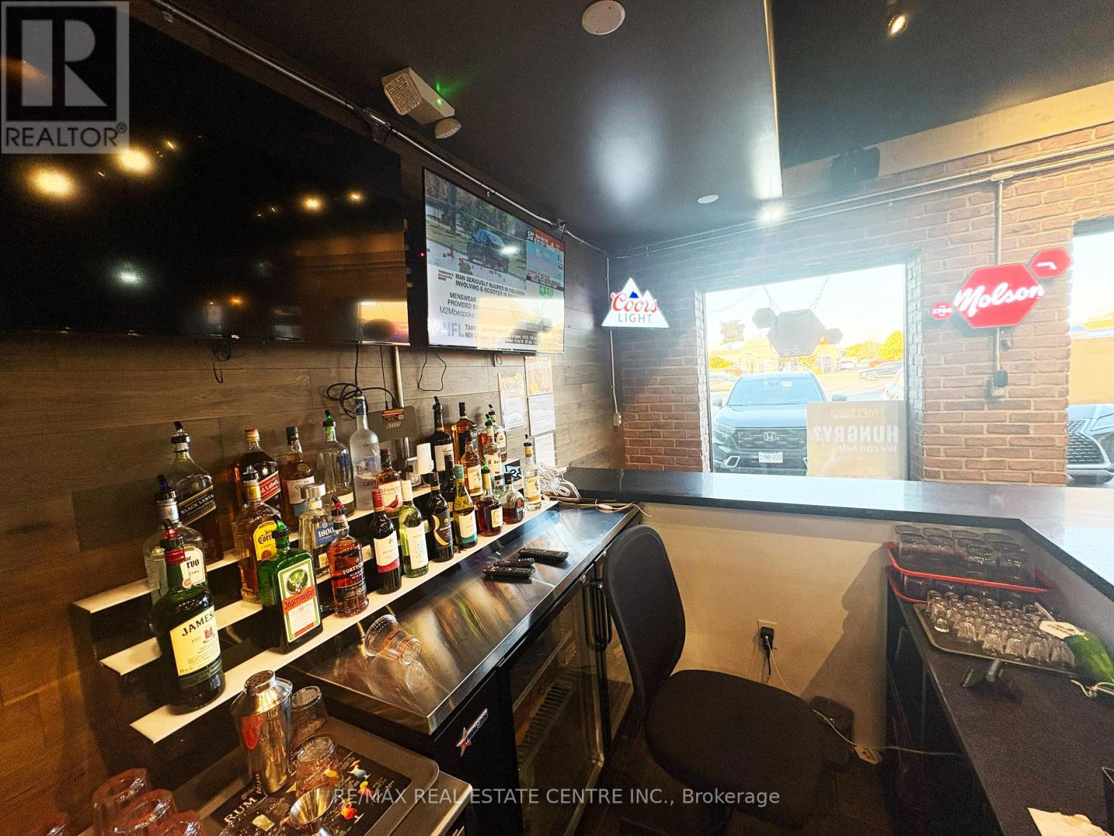 E110 - 676 Appleby Line, Burlington, Ontario  L7L 6J9 - Photo 12 - W12531612